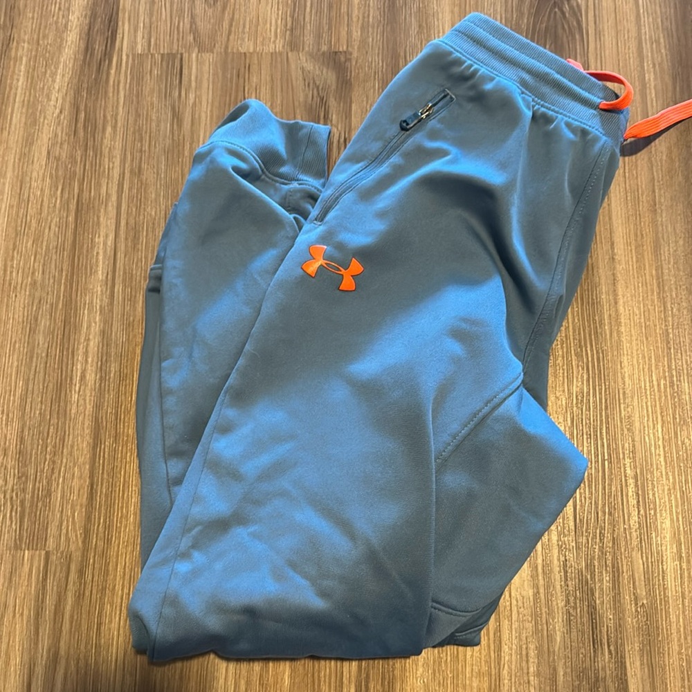 Boys medium joggers